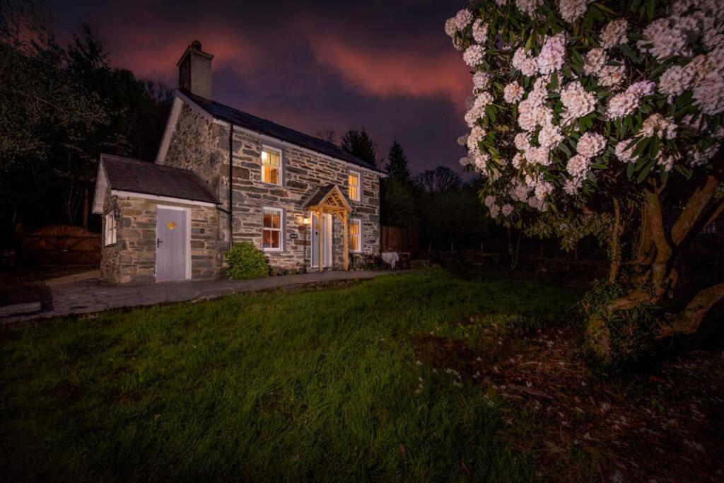 Tanygrisiau Charming Riverside Cottage In Snowdonia National Park מראה חיצוני תמונה